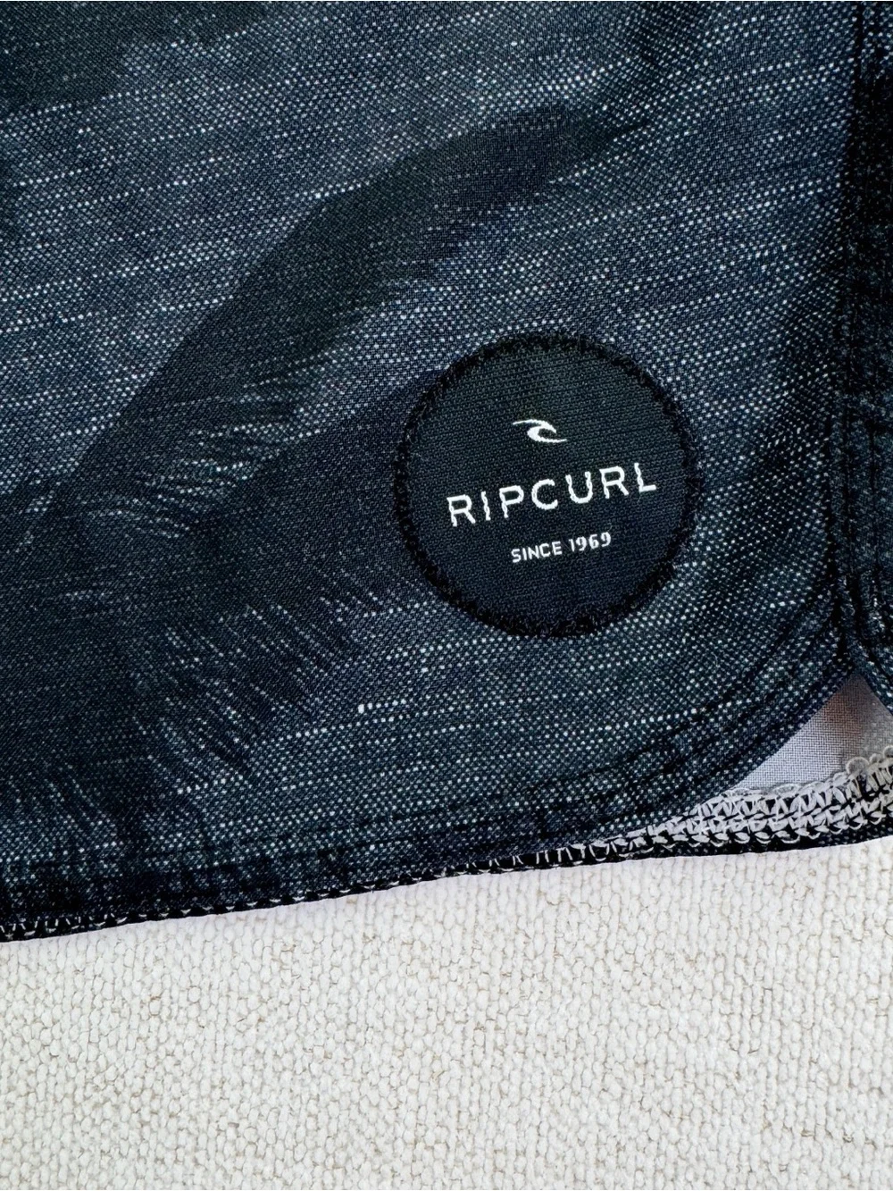 Rip‎ Curl Men's Palm-Print Swim Shorts in grey black size 32 side pocket